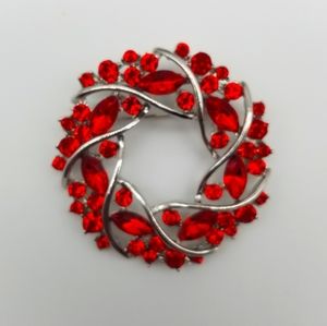 Rhinestone Wreath Brooch